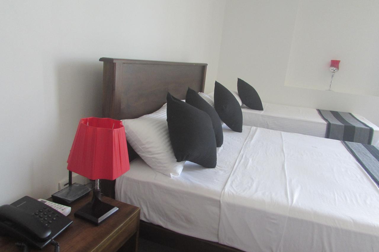 كاندي Red Chillies Tourist Inn المظهر الخارجي الصورة